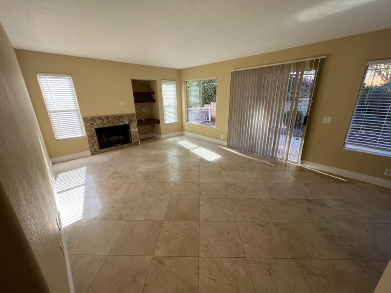 Building Photo - 3399 Northwood Dr