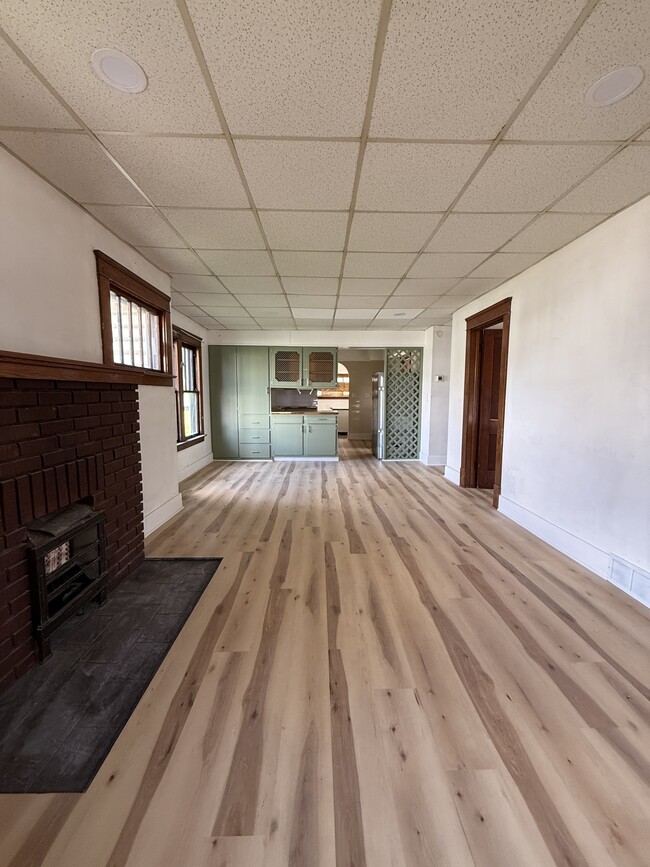 Building Photo - 2232 Youngstown Rd SE