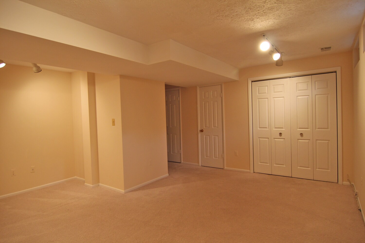Building Photo - 6148 Martins Landing Ct
