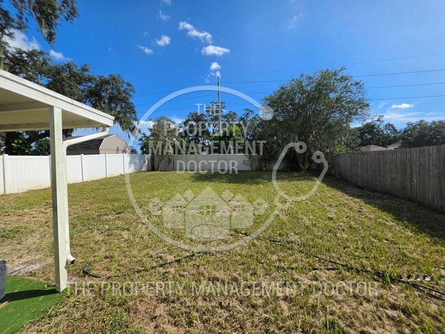 Building Photo - 1617 Crossridge Dr