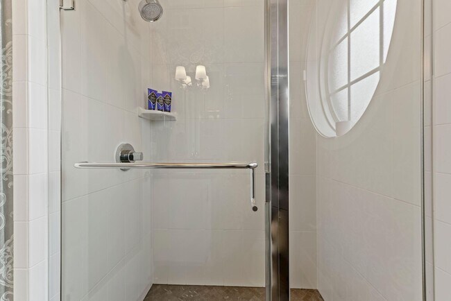 Building Photo - 783 Morton St NW