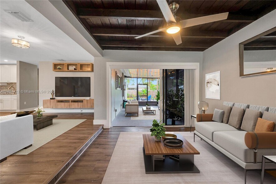 Building Photo - 4764 NE 15th Way