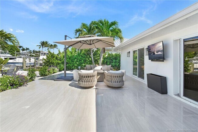 Building Photo - 1425 SW Egret Way