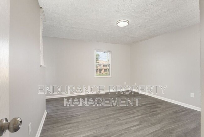 Building Photo - 4606 Glenway Ave