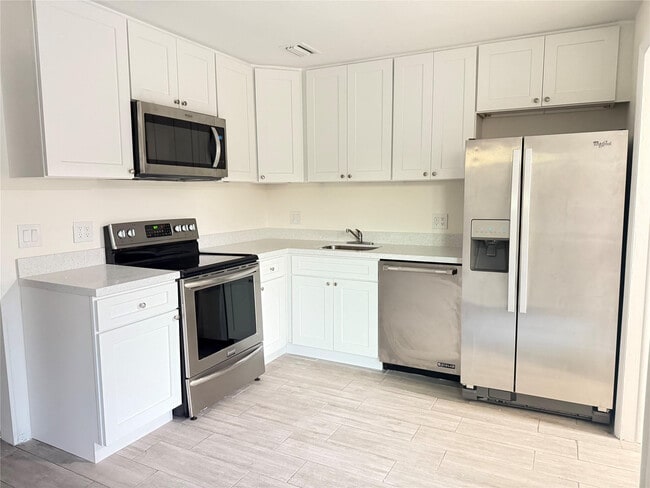 Building Photo - 9460 SW 52nd St