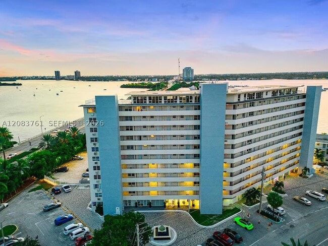Building Photo - 7904 West Dr