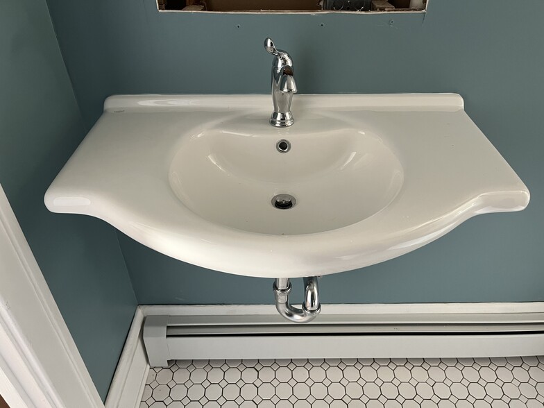 Building Photo - 415 E Saint Germain St