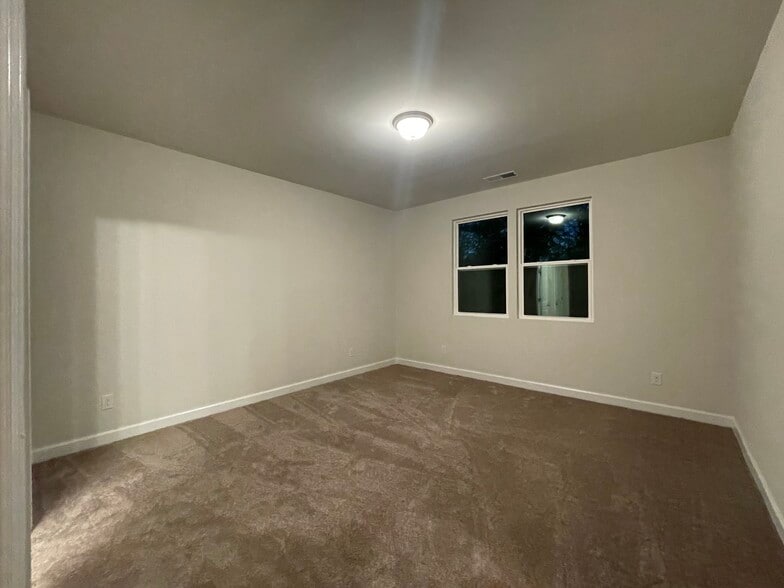 Building Photo - 2745 Sparrowgap Trl