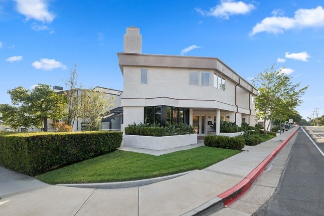 Building Photo - 721 Marigold Ave