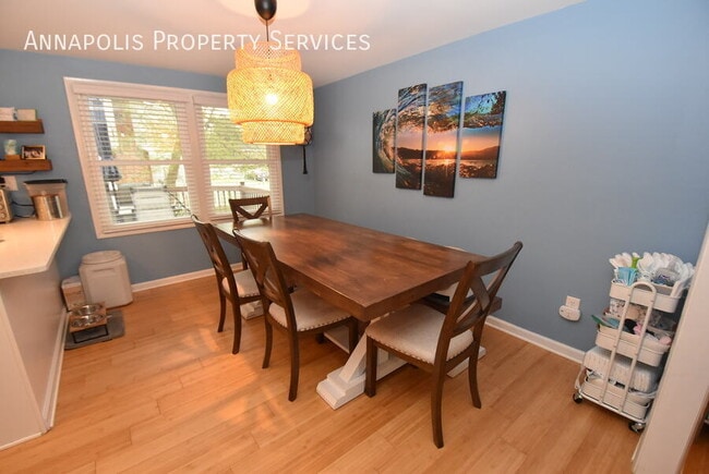 Building Photo - 206 Dauntsey Dr