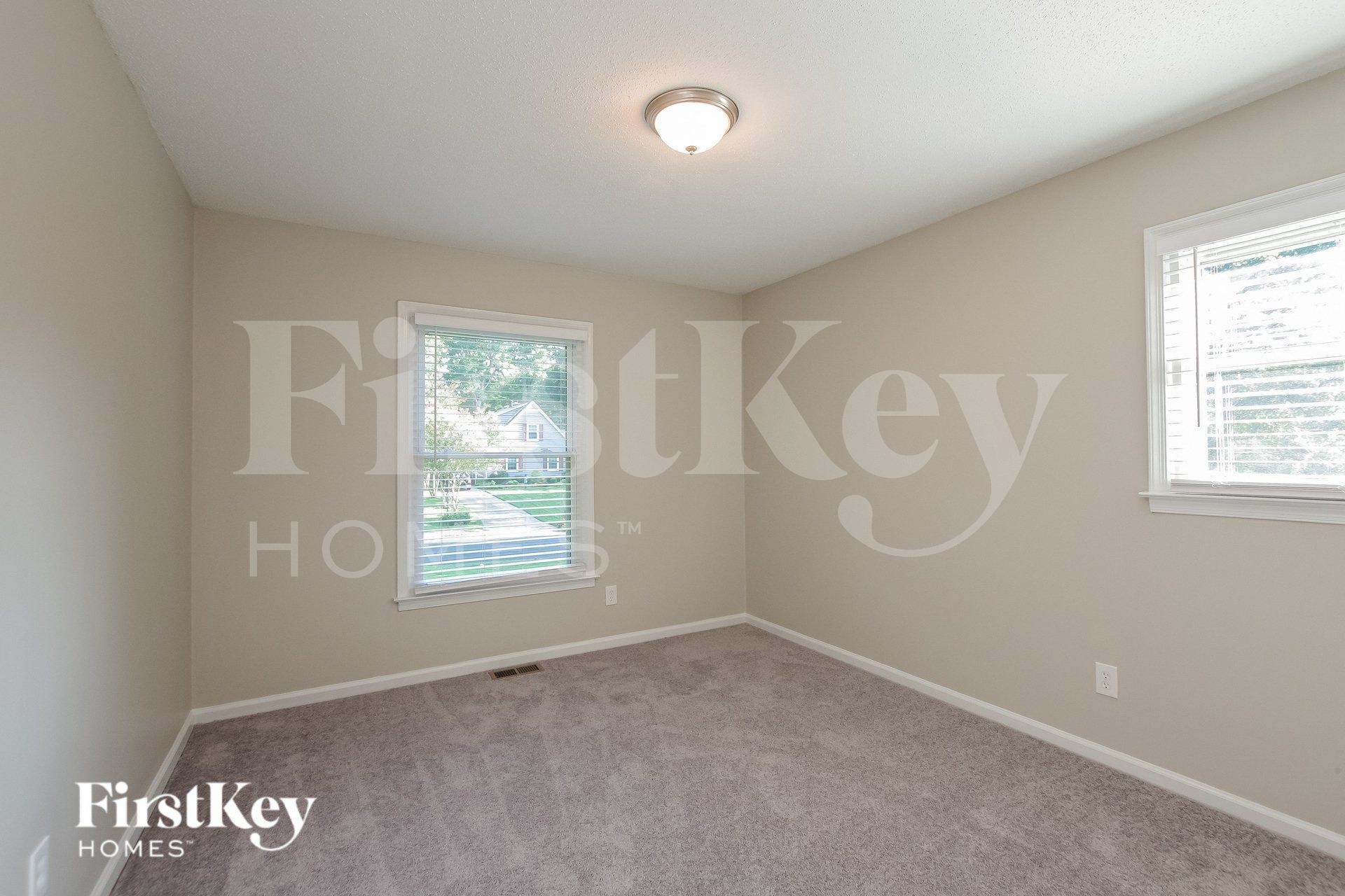 Building Photo - 1023 Lightwood Dr