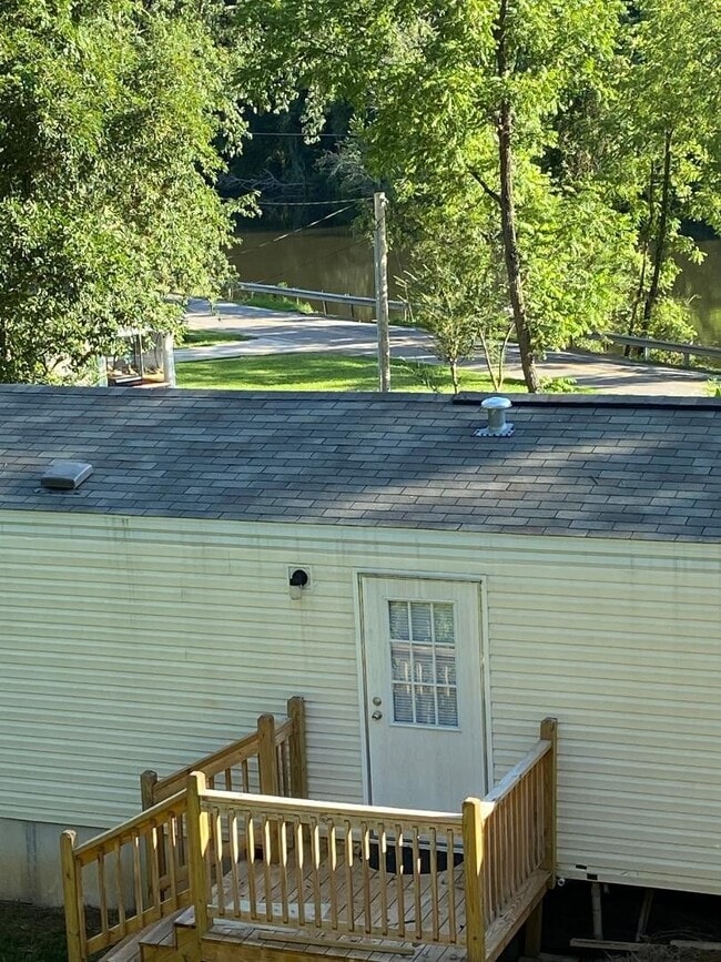 Building Photo - 2 BD/2 BA Trailer Home $1450 Pet Friendly and Students Welcome with Co-Signers-Available May 15th