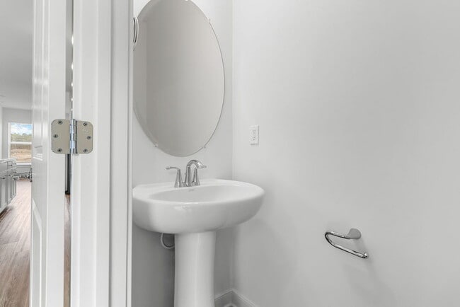 Building Photo - Rent – Brand New Townhome in the Watershed Community