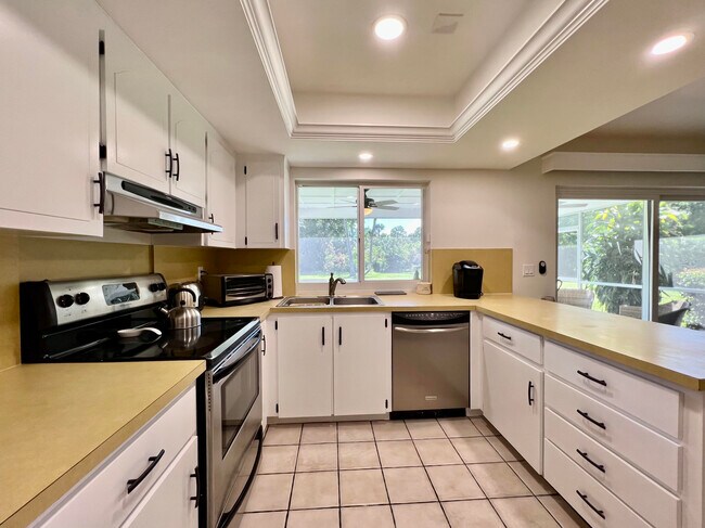Building Photo - 5878 Tidewater Dr