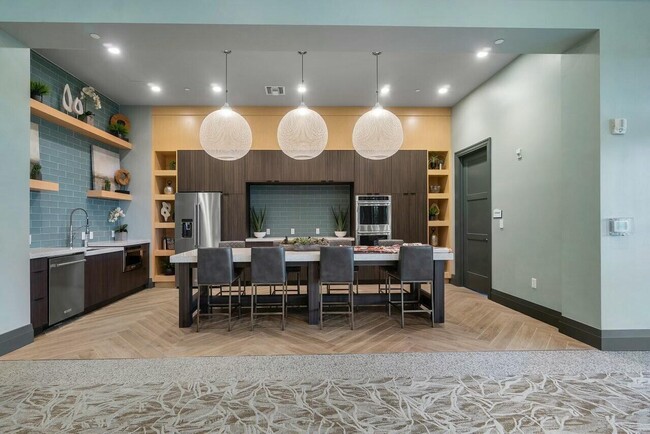 Building Photo - 14964 RedCove Pl