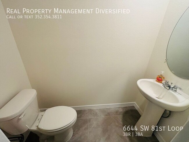 Building Photo - 6644 SW 81st Loop