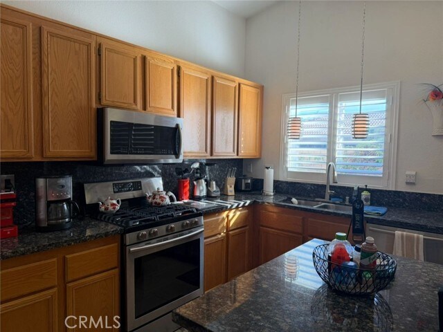 Building Photo - 37677 Emerson Dr