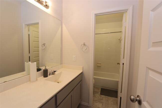 Building Photo - 4406 Mooring Cove Ct
