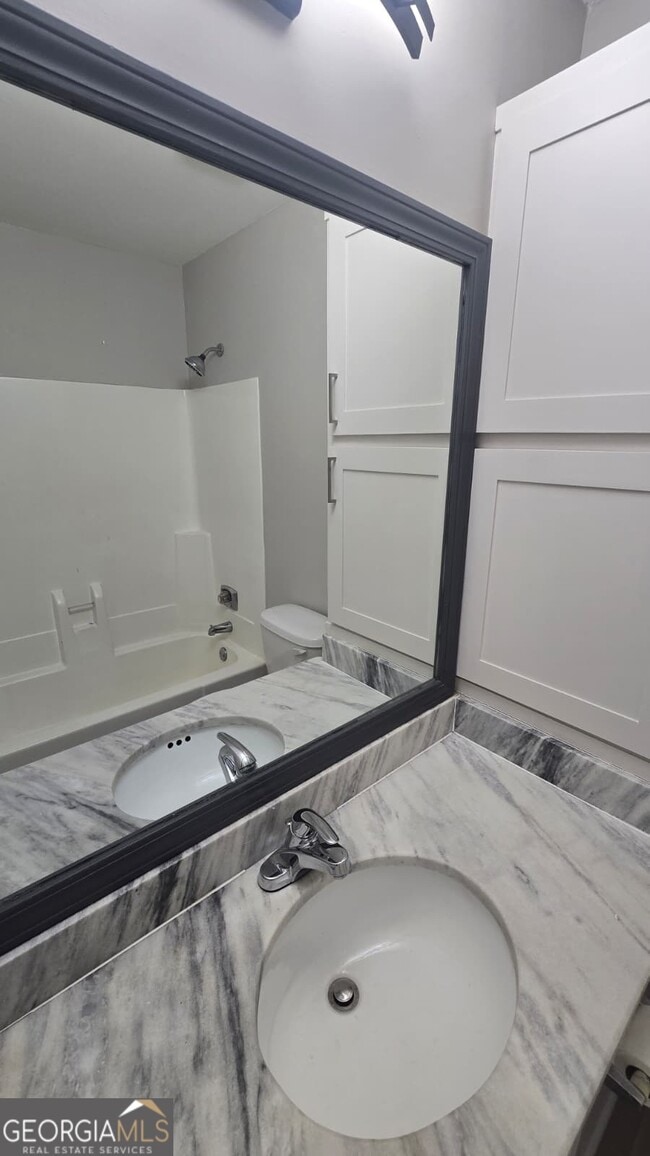 Building Photo - 475 Granite Ridge Pl