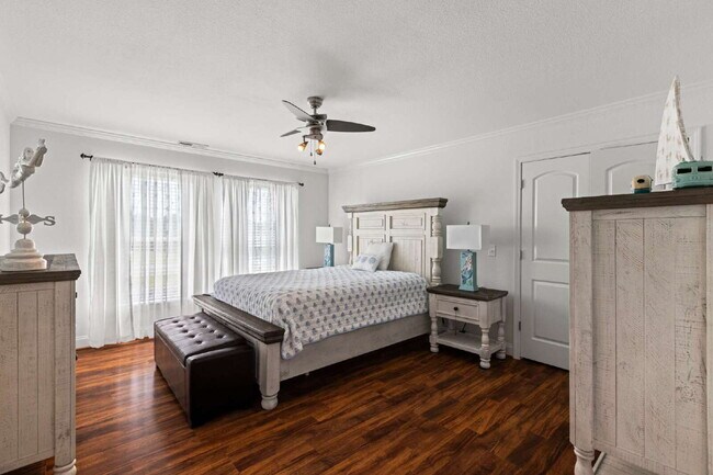 Building Photo - 112 Cherry Grove Dr