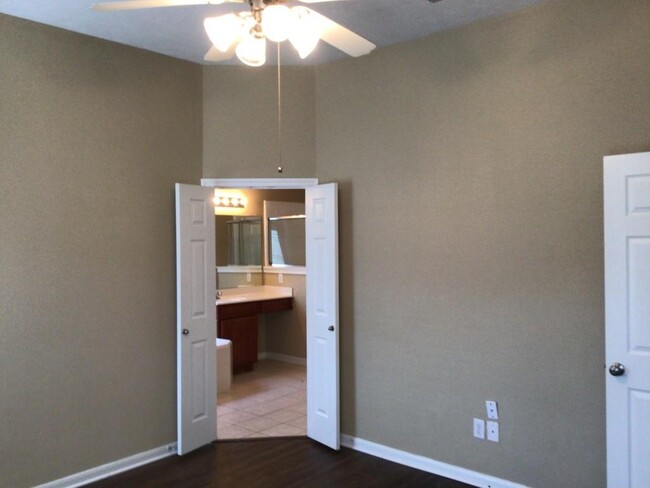 Building Photo - 17823 Trophy Deer Ct