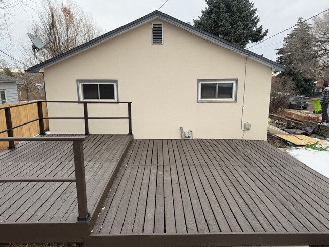 Building Photo - Charming Newly Remodeled 3-Bedroom Ranch Home with Modern Upgrades!