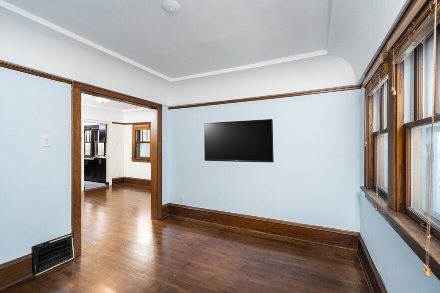 Building Photo - 1298 N 68th St