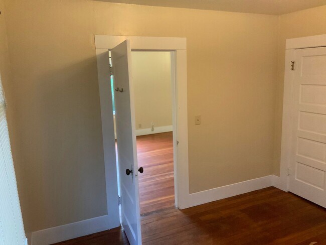 Building Photo - 3056-04 - MSF Properties