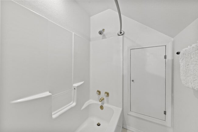 Building Photo - 126 North St