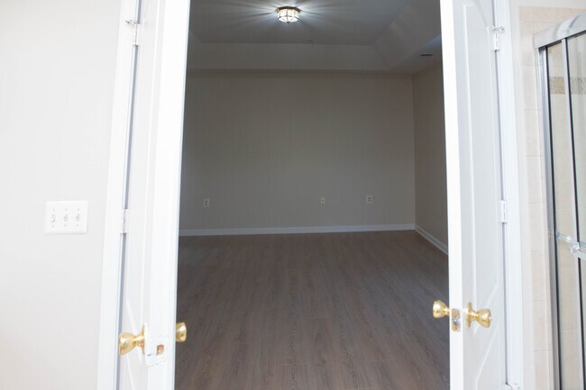 Building Photo - 2829 Forest Run Dr