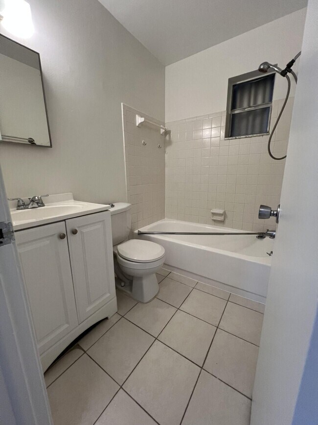 Building Photo - 2845 Duke Ln