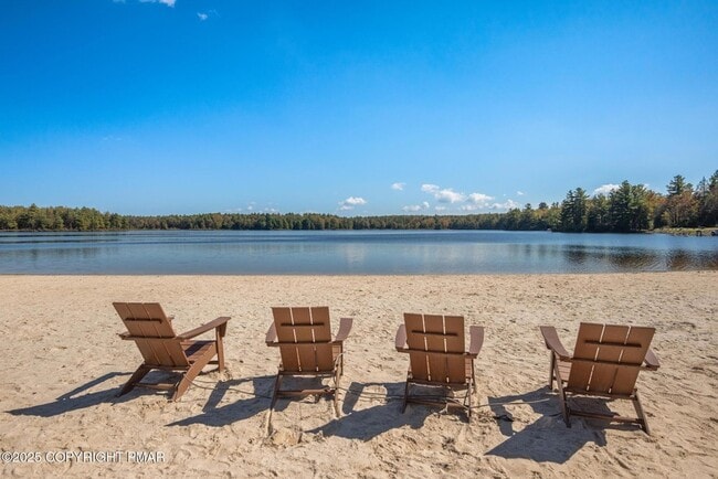 Building Photo - 854 Crest Pines Ln