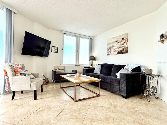 Building Photo - 3047 S Atlantic Ave