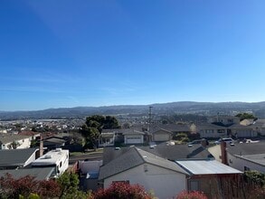 Building Photo - 633 Rocca Ave