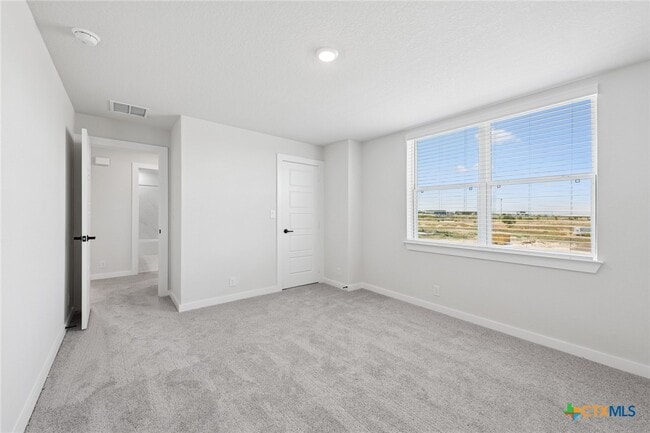 Building Photo - 129 Radnor Rd