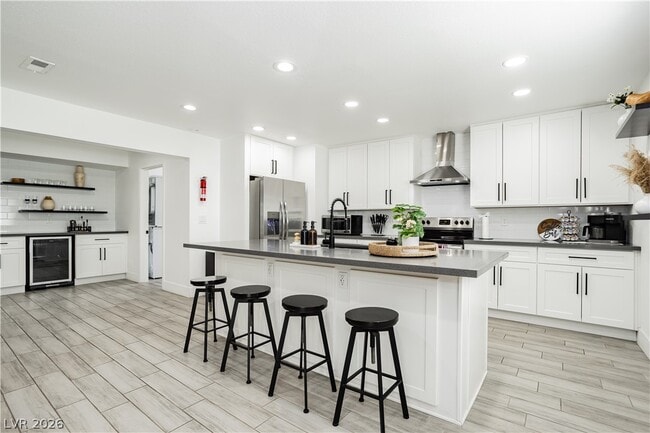 Building Photo - 1913 Birch St