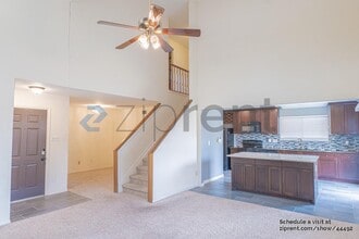 Building Photo - 1929 Pinecrest Dr