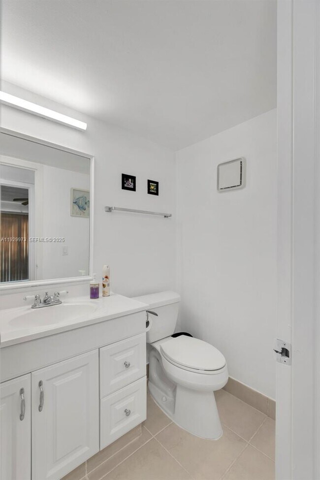 Building Photo - 130 Brighton Dr