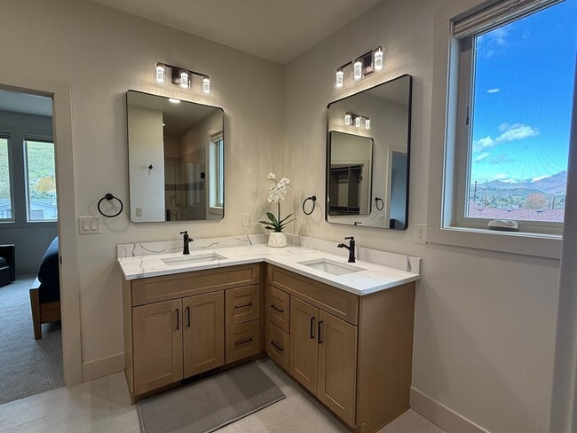 Building Photo - Now renting brand-new 3 bedroom, one study/Den, 2.5 bathroom House $3,650 unfurnished and $6,000 ...
