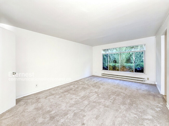 Building Photo - 4709 40th Ave NE
