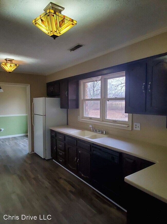 Building Photo - 3 br, 2 bath House - 402 SCOTT RD