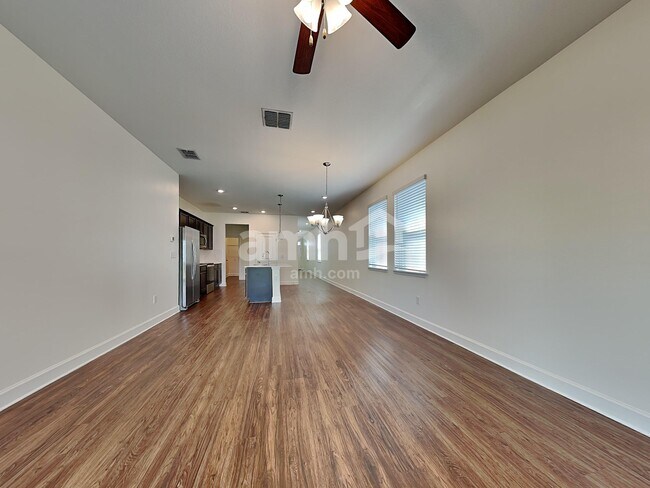 Building Photo - 1020 Island Pond Dr