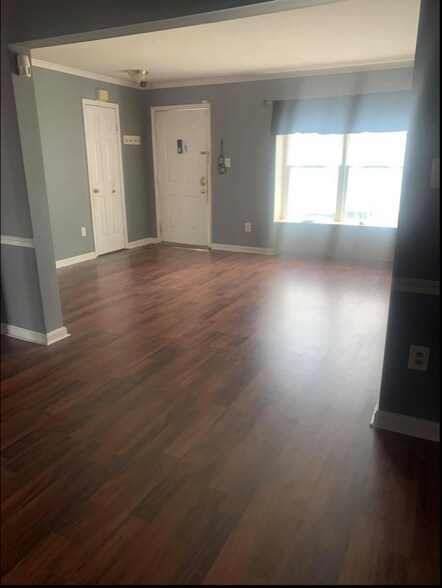 Building Photo - 6622 Sky Blue Ct