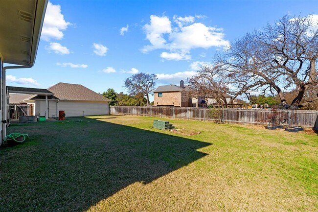 Building Photo - 1001 Chickory Ct
