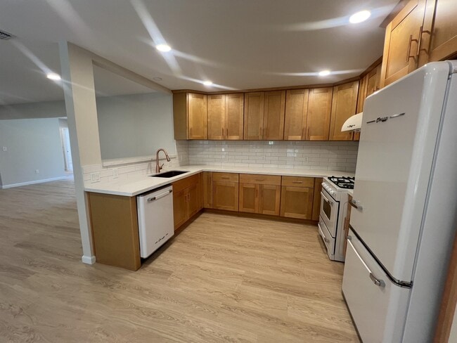 Building Photo - 41256 Sky Vista Pl