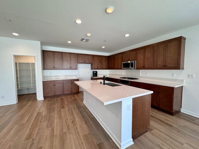 Building Photo - COMING SOON! Beautiful 4 bedroom Single St...