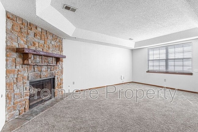 Building Photo - 9130 E 85th St