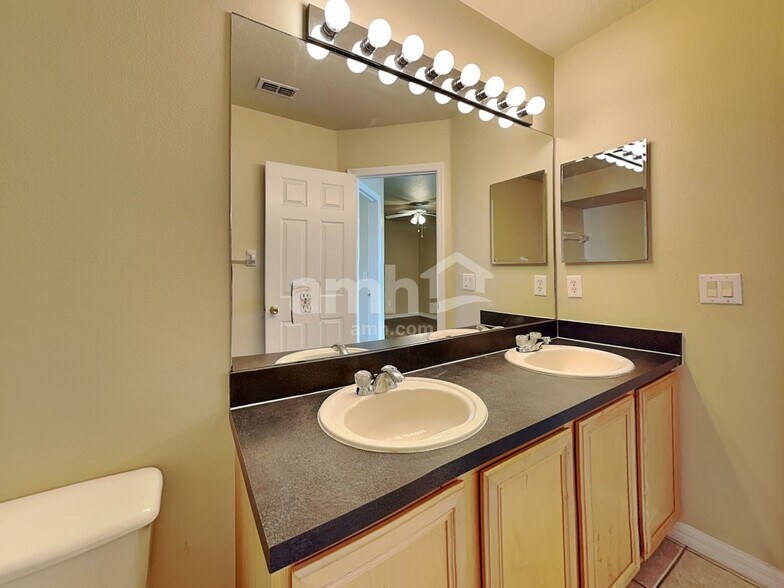 Building Photo - 2619 Brigg Ct