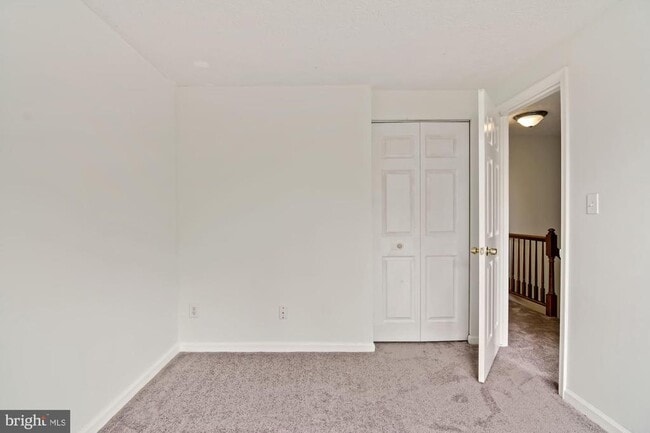 Building Photo - 302 Ridgecrest Ct