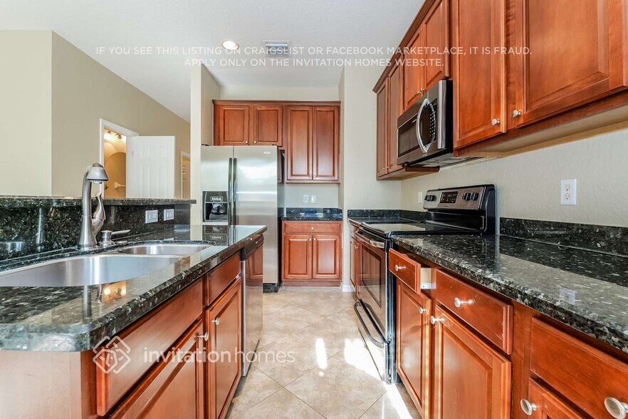 Building Photo - 253 E Bay Cedar Cir